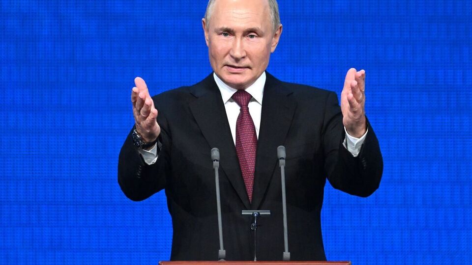 Путин срочно собирает Совбез и Совфед