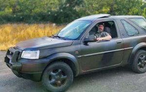 У компанії зазначили, що швидкі маневрені автомобілі допомагають вирішувати багато важливих тактичних завдань на полі бою