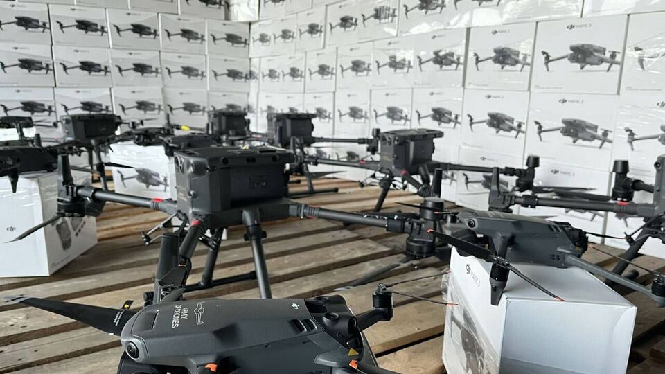 Нові безпілотники допоможуть українським військовим розвідувати позиції ворога