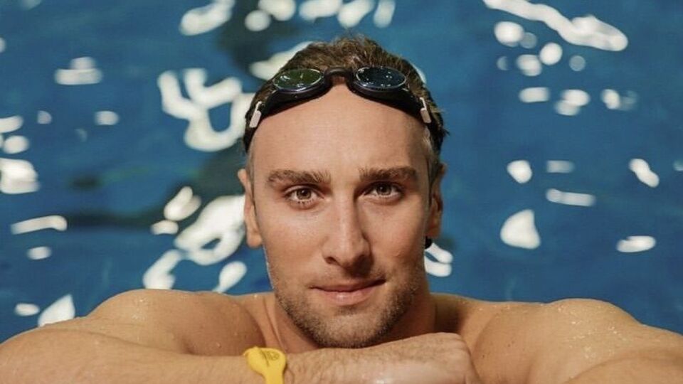 Часовое плавание сжигает столько же калорий, сколько бег трусцой, считает Иракли Макацария