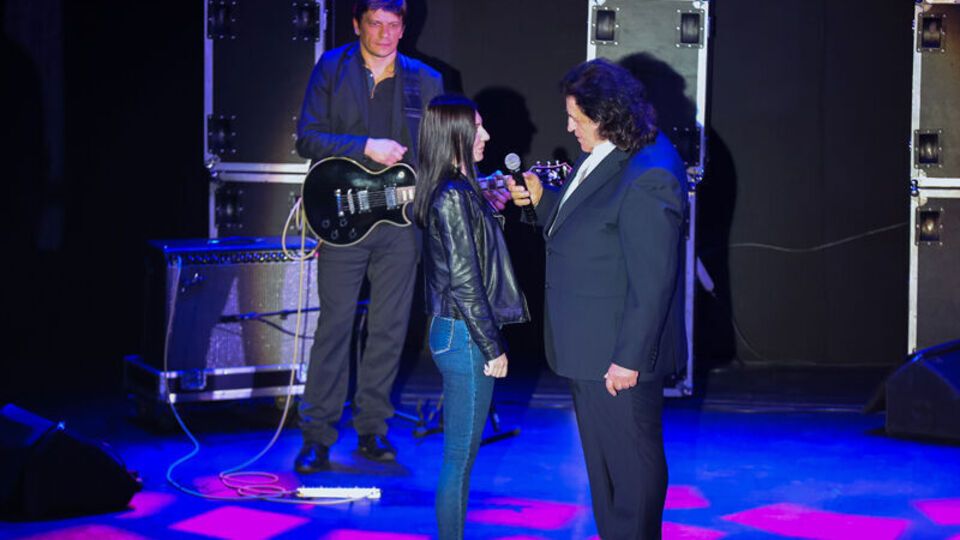 Бобул во время выступления пригласил на сцену избранницу нацгвардейца