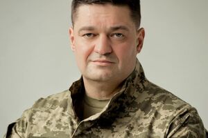 ЗСУ високоточною зброєю б'ють лише по окупантах, їхній техніці, пунктах управління, складах та логістиці, зазначив Янушевич