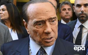 Берлускони заявил, что журналисты "переврали" его мысли и "приписали ему мнения", которые он "просто сообщал"