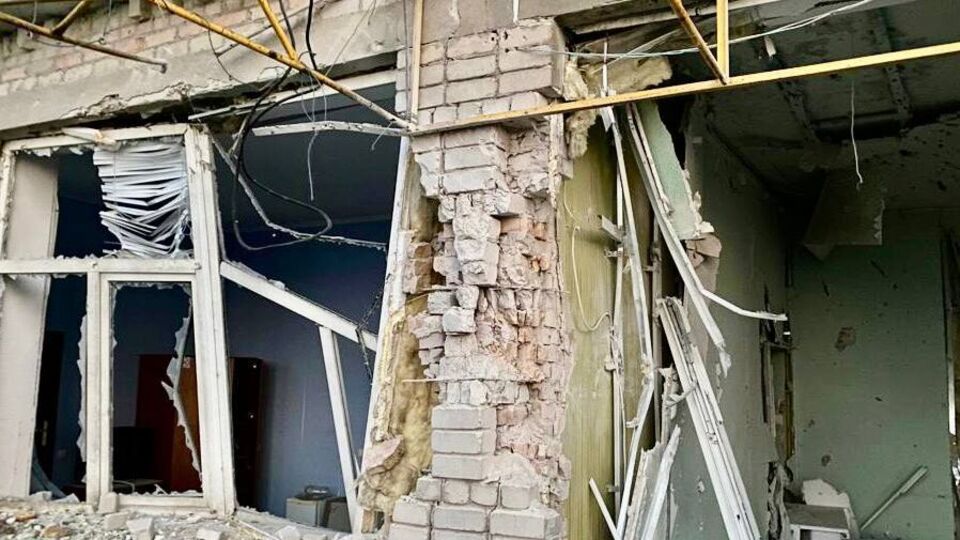 В Никополе повреждены частные дома, хозяйственные постройки и линии электропередач
