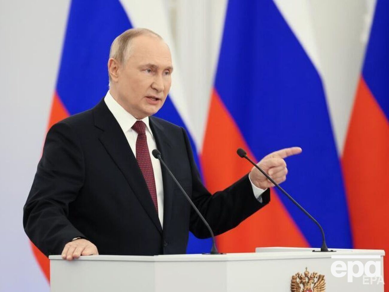 Путин требовал от Украины прекратить огонь и сесть за стол переговоров