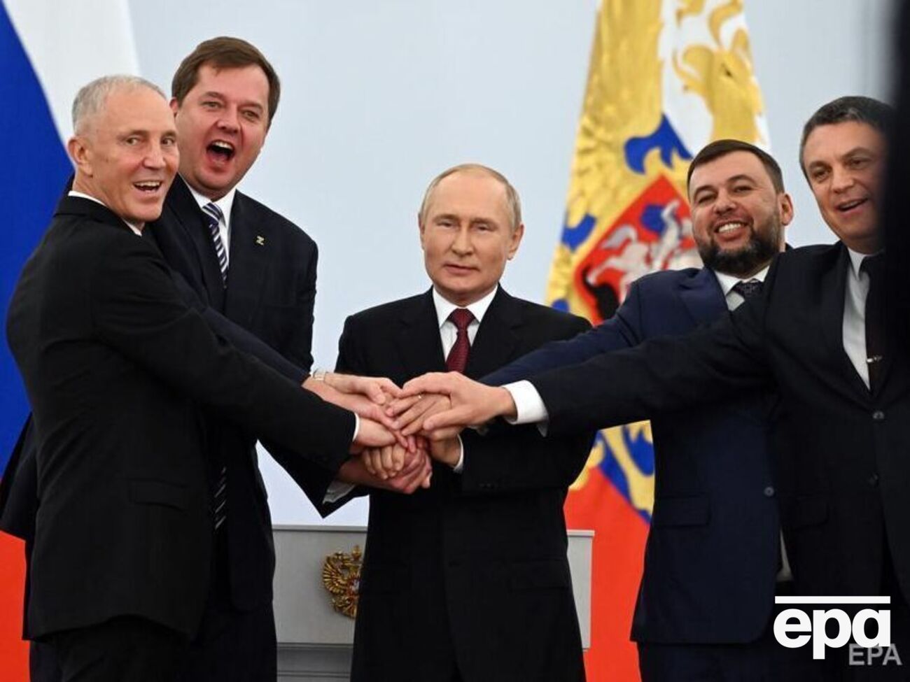 Путин, аннексировав украинские территории, пошел ва-банк, считает Жданов