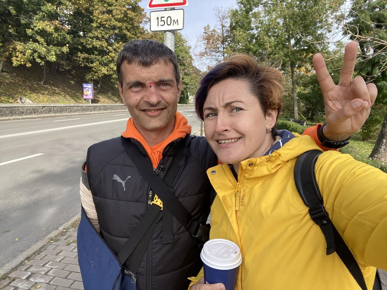 Діанов повернувся з полону в межах обміну 21 вересня. На фото &ndash; із журналісткою "1+1" Наталією Нагорною