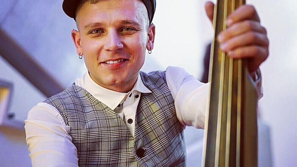 Викарчук – один из шести участников "Шпилястых кобзарів"