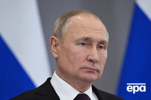 Путін (на фото) опинився майже вже біля розбитого корита, зазначив Швець