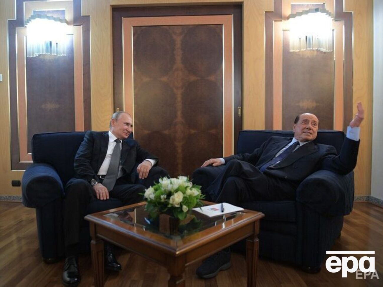 Берлускони заявлял, что&nbsp;у него "братские отношения с Путиным"