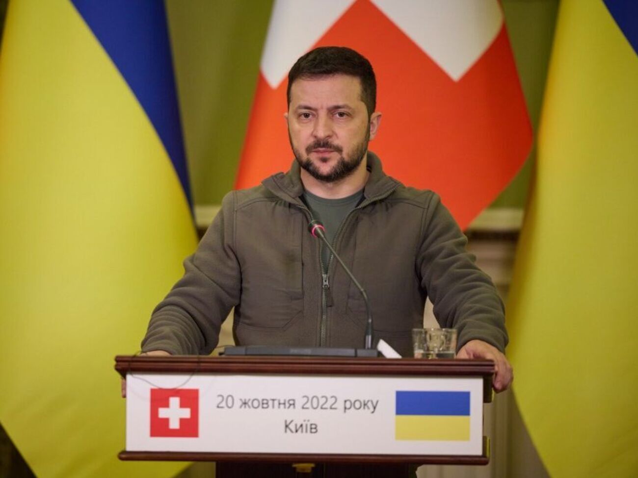 Зеленський повідомив, що під час розмови зі Штайнмаєром обговорив питання ППО для України