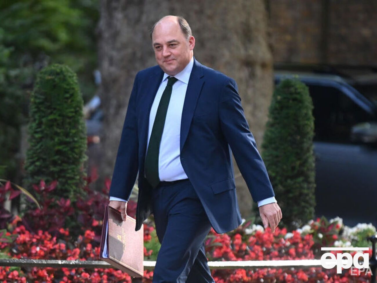 Уоллес отметил, что Великобритания продолжает тренировать украинских военных