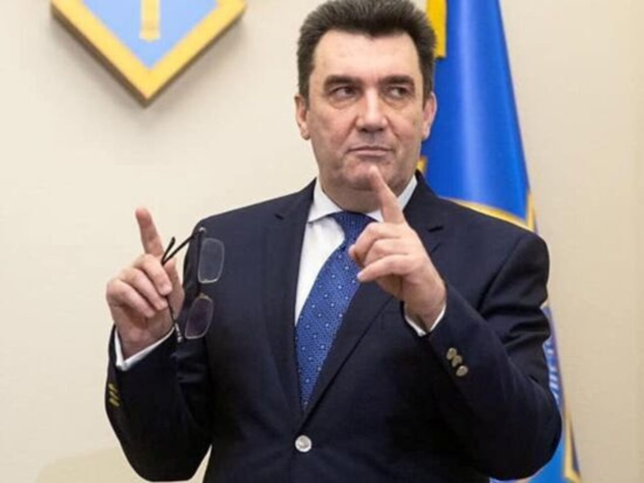 Данілов зазначає, що дії і рішення Путіна вже призвели до напруженості в Росії, там "далеко не спокійно"