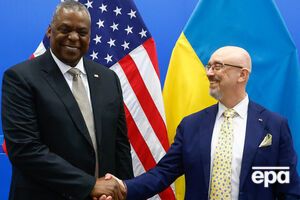 Остін (ліворуч) поговорив 21 жовтня із Шойгу та Резніковим (праворуч)