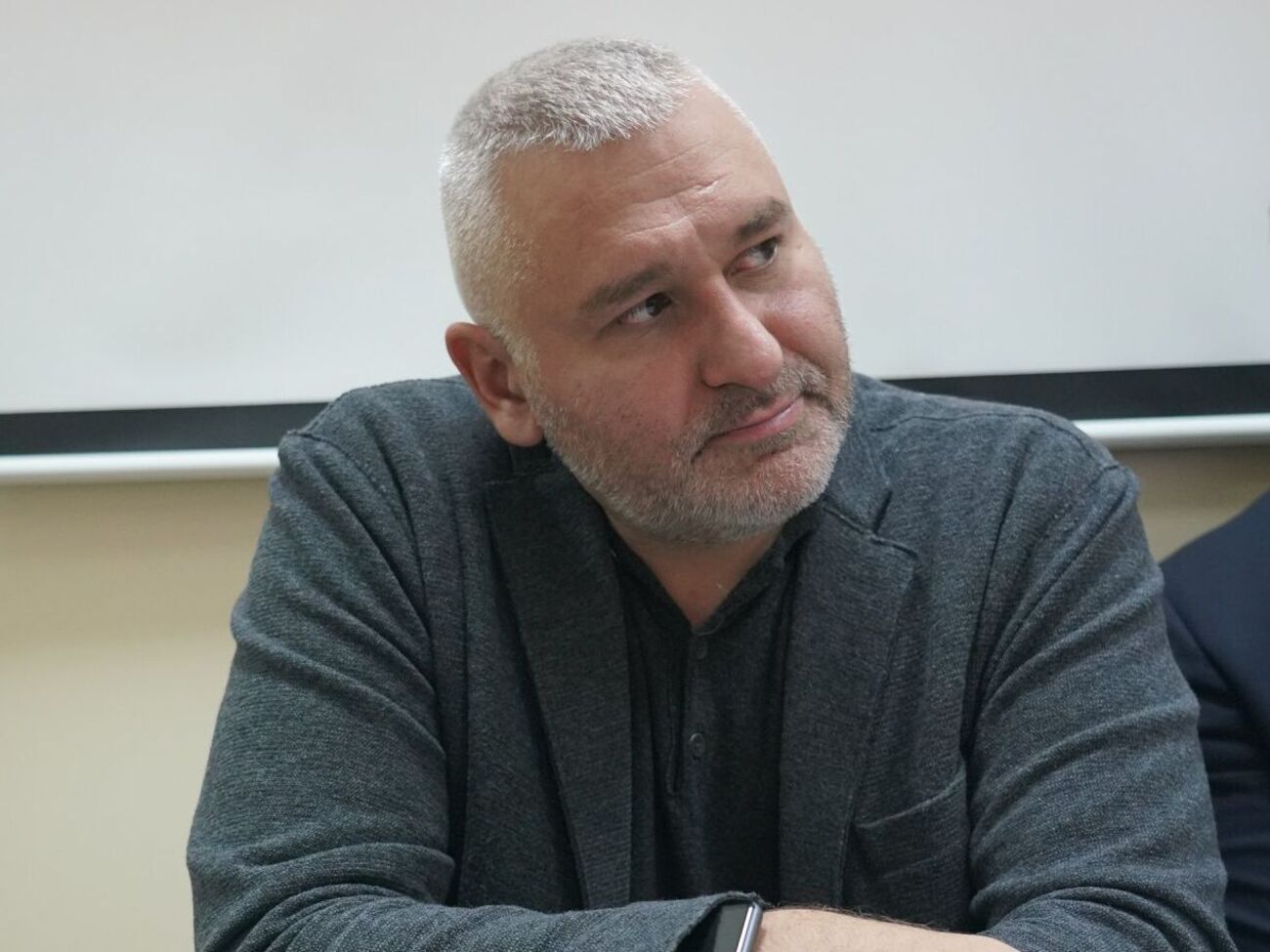 Фейгин о россиянах: Нет никакой эмпатии. "А какая нам разница? Мы во Владивостоке. Нам же не забомбят"