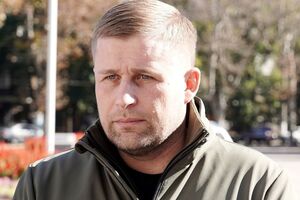 По словам Марченко, коммунальные службы и ГСЧС уже ликвидируют последствия ударов