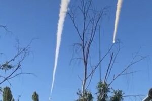 Одну из ракет сбили средствами ПВО, вторую – истребителем