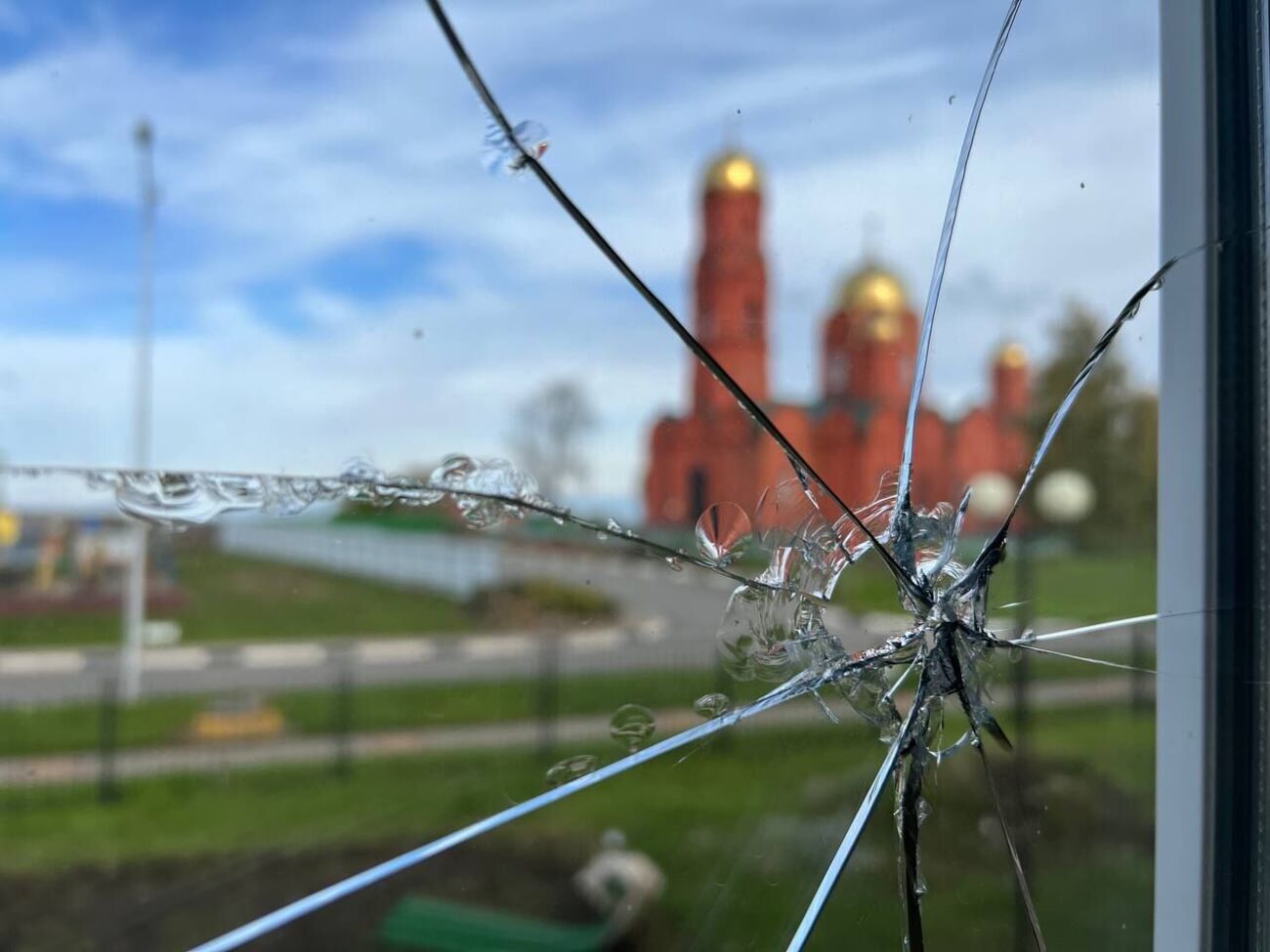 За даними губернатора Бєлгородської області, без електрики залишилося 15 тис. осіб