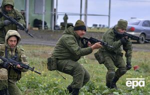 Российских "мобиков", которые по прибытии на передовую отказались воевать, задержали в Кременной, отметил Гайдай