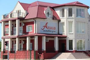 В Енергодарі зафіксували приліт у готель "Аліса", зазначив мер