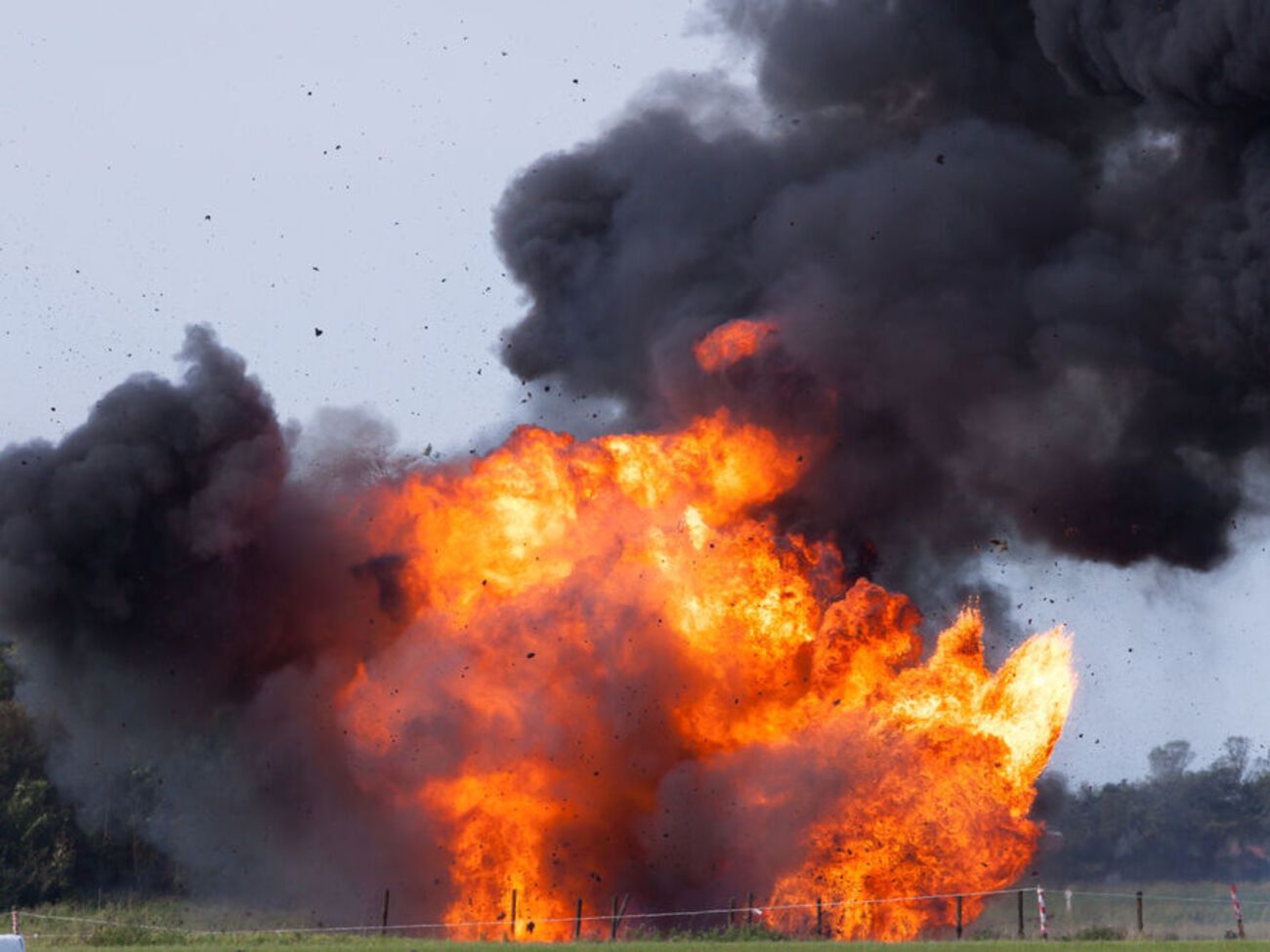 Удар по заводу стався 21 жовтня у районі військового аеропорту "Дімас" (ілюстративне фото)