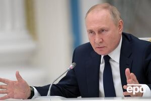 Труни для Путіна мають невеликий розмір і збиті з дощок