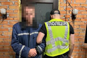 У поліції повідомили затриманого про підозру у скоєнні злочинів