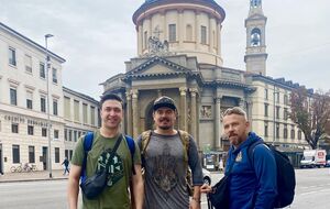 Группа ТНМК гастролирует по Европе с благотворительными концертами