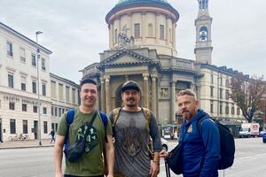Гурт "ТНМК" гастролює Європою з благодійними концертами