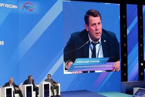 Суханов снят с должности замминистра транспорта России "по его просьбе", указывается в распоряжении Мишустина