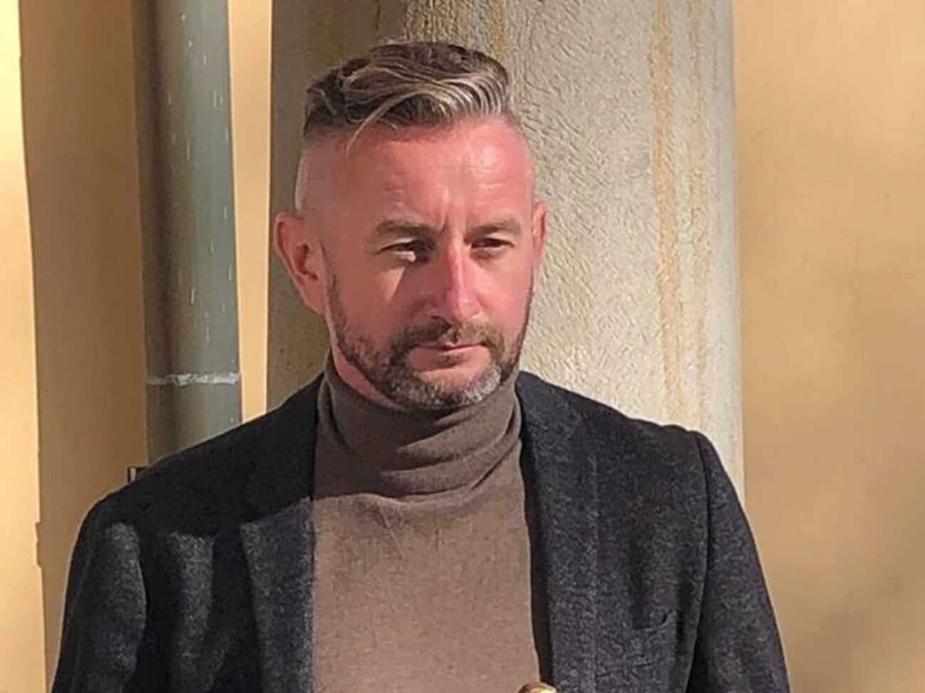 Ми допомагаємо своєму війську не тому, що нам хочеться війни, а саме тому, що нам дуже хочеться миру. Капітуляція – не шлях до миру