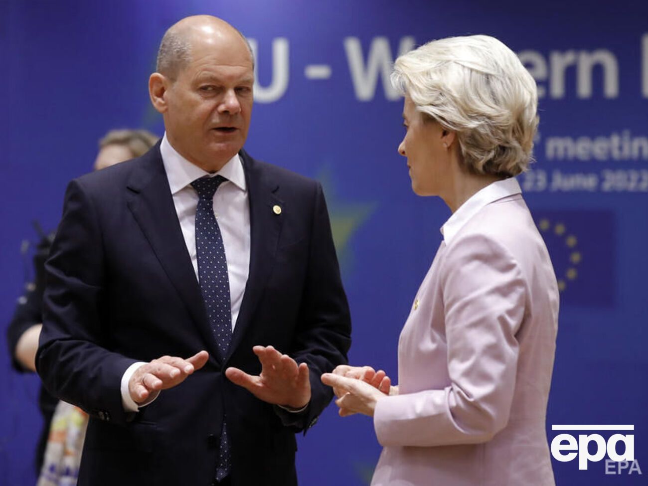 Шольц и фон дер Ляйен назвали восстановление Украины "задачей для поколений, решение которой должно начаться сейчас"