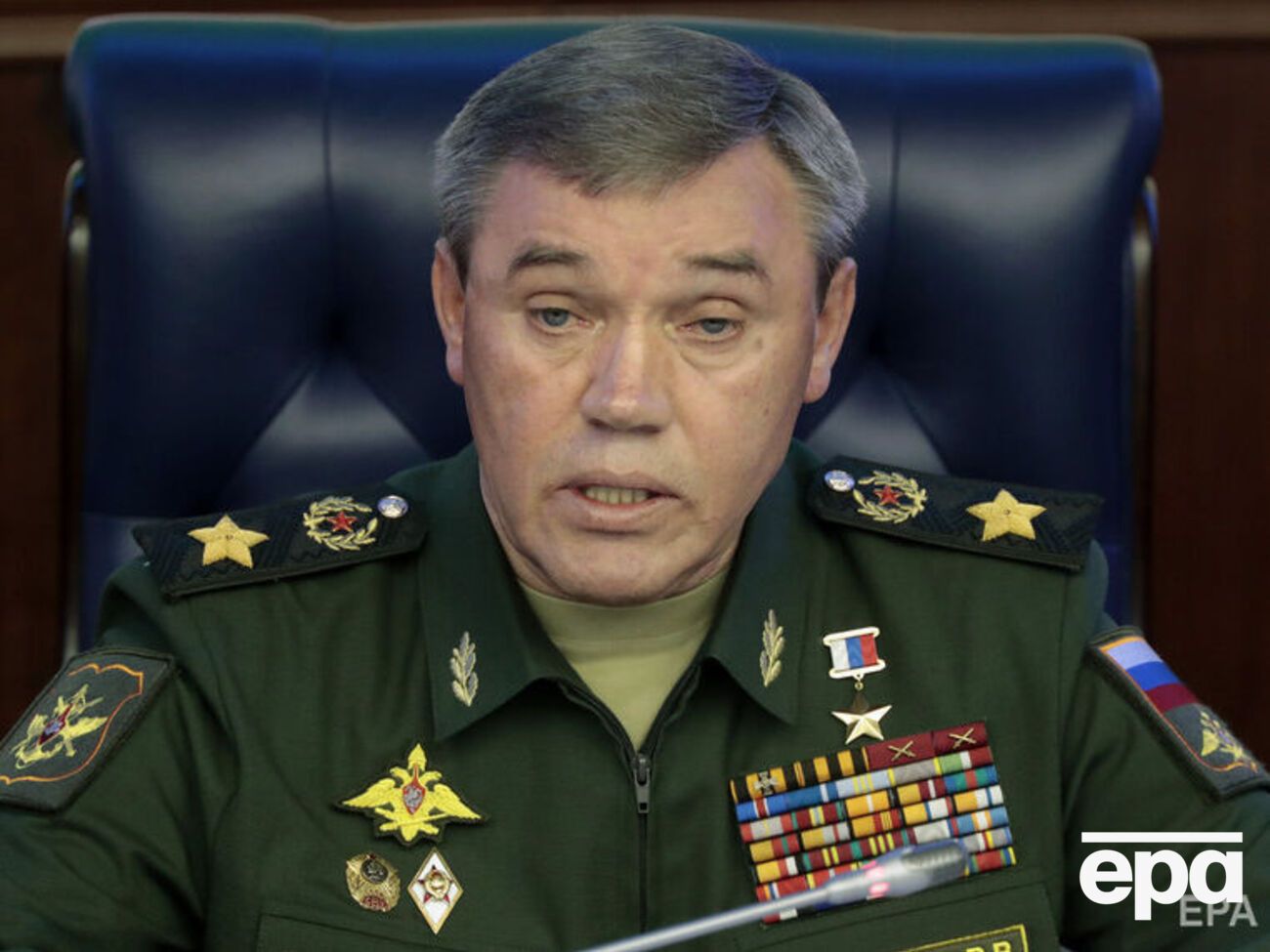 Герасимов заявил военным США и Великобритании о "грязной бомбе", которую якобы снаряжает Украина