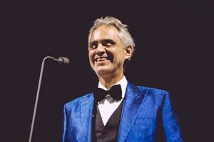 Бочелли уже познакомился со своим новым питомцем