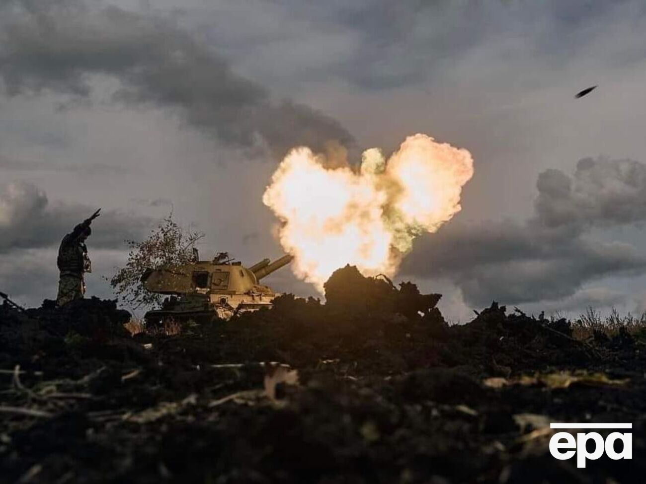 Українські військові протистоять наступу ворога на бахмутському та авдіївському напрямках