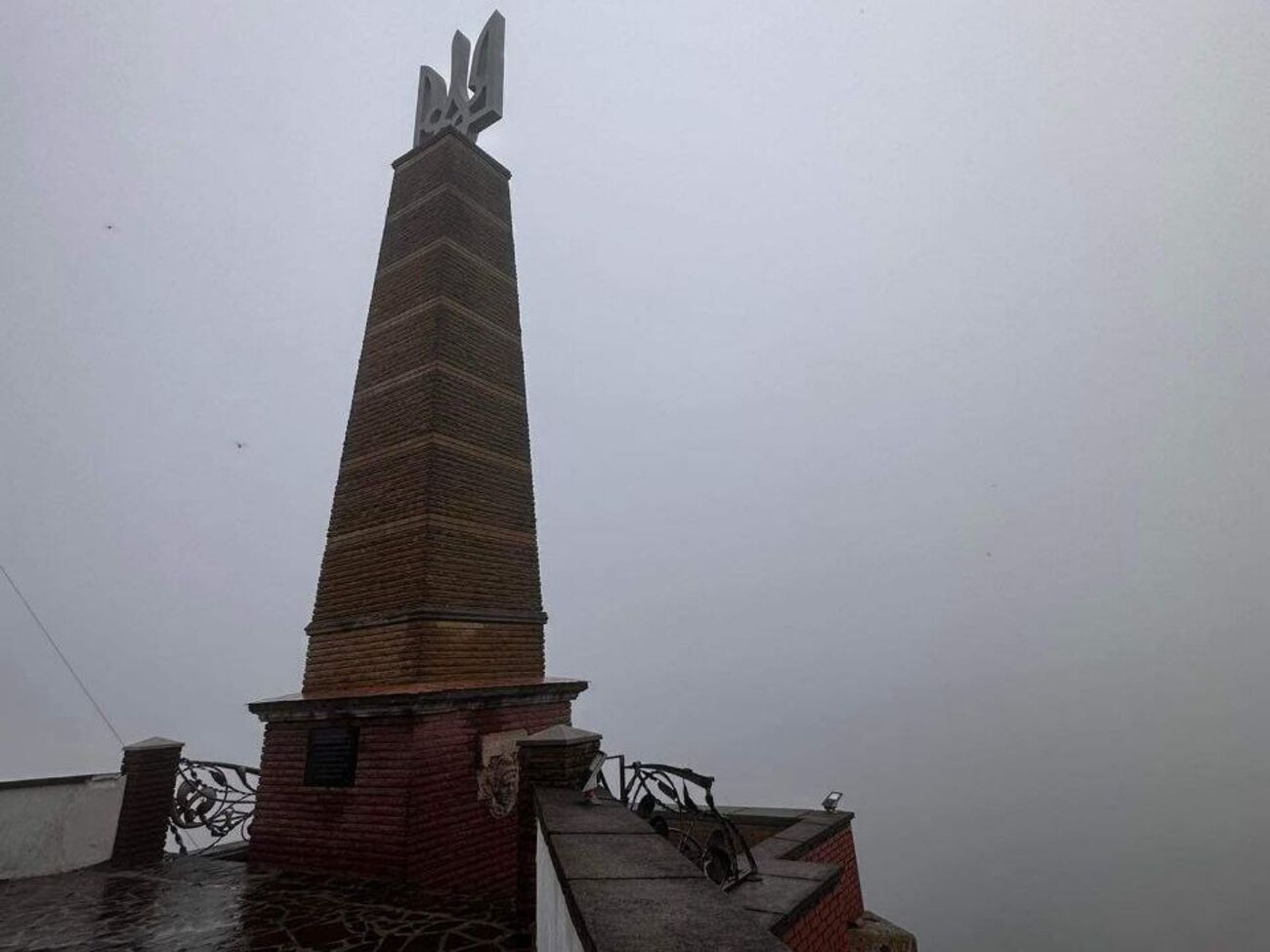 Трезубец установили&nbsp;в честь украинских героев