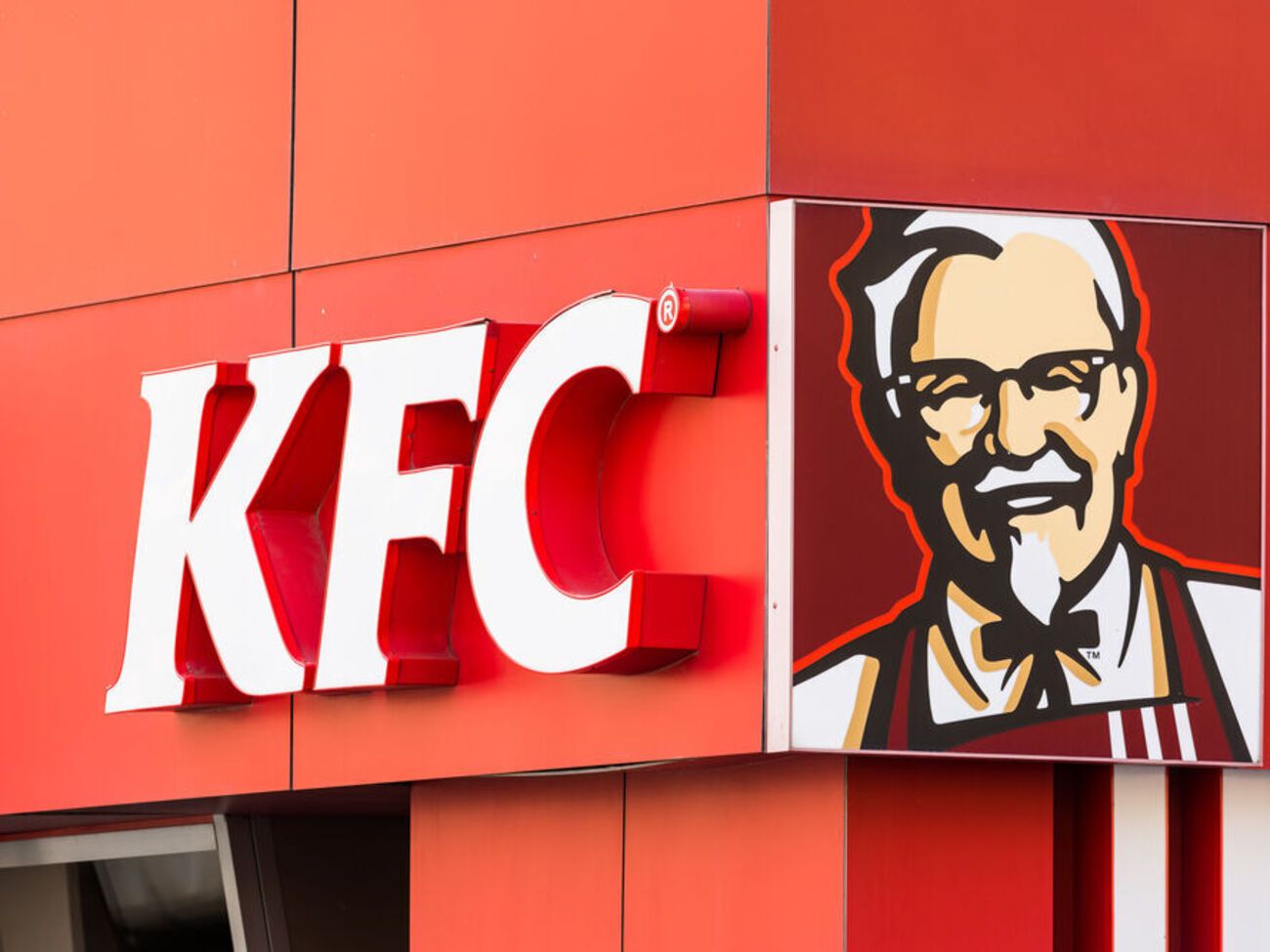 Всего в России насчитывается около 1 тыс. ресторанов KFC
