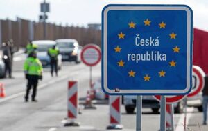 Чехи більше не впускають у країну російських туристів