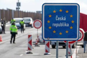 Чехи больше не впускают в страну российских туристов