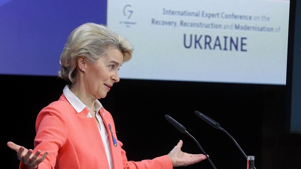 Для использования замороженных в Европе российских активов еще "многое должно быть сделано", отметила фон дер Ляйен