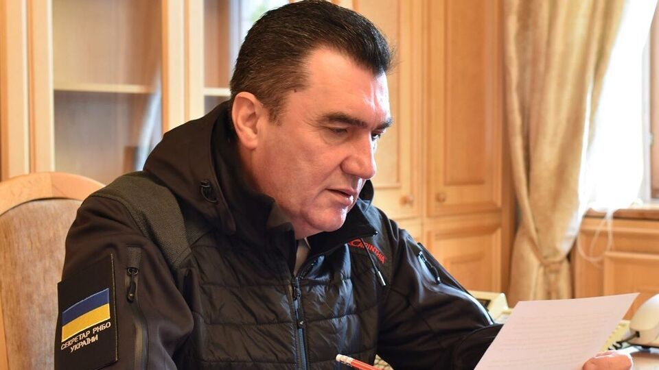 Данилов: Это наша Конституция, наши законы и наша земля
