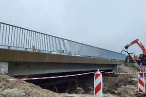 Повністю відкрити рух мостом планують у листопаді