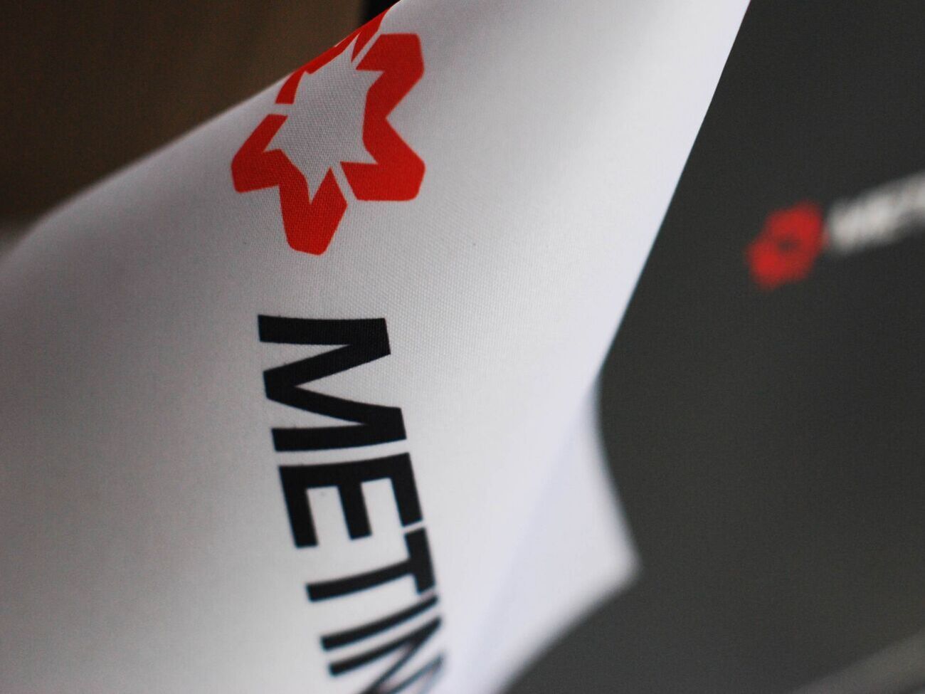 У "Метінвесті" повідомили, що відомо щонайменше про три судна з вкраденим Росією металом