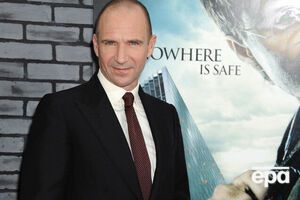 Рэйф Файнс защитил создательницу Гарри Поттера от защитников трансгендеров