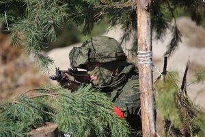 В поселке Мирное местные жители зафиксировали наличие белорусских военных, отметил Федоров