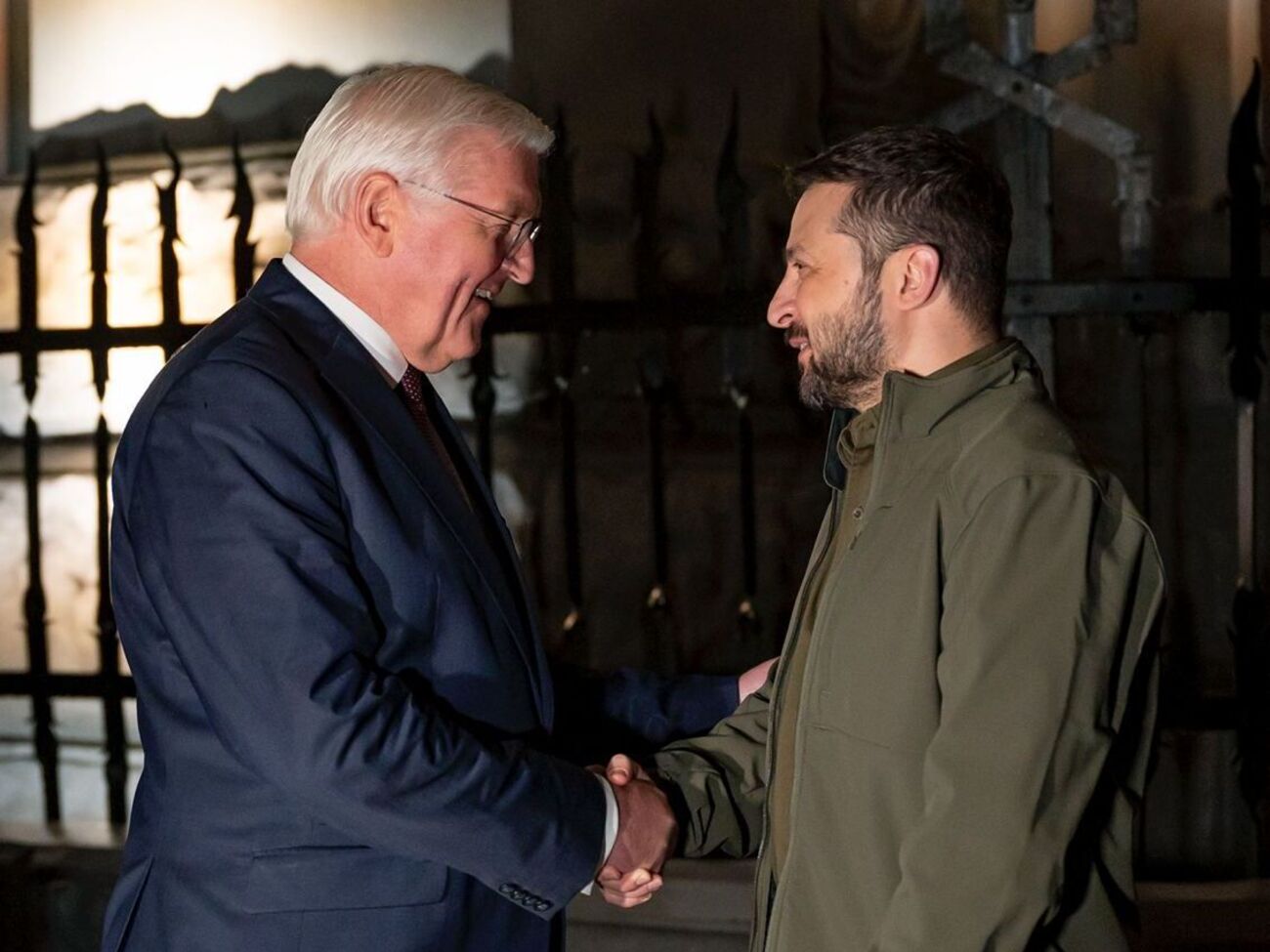 Зеленский и Штайнмайер подчеркнули важность муниципального сотрудничества