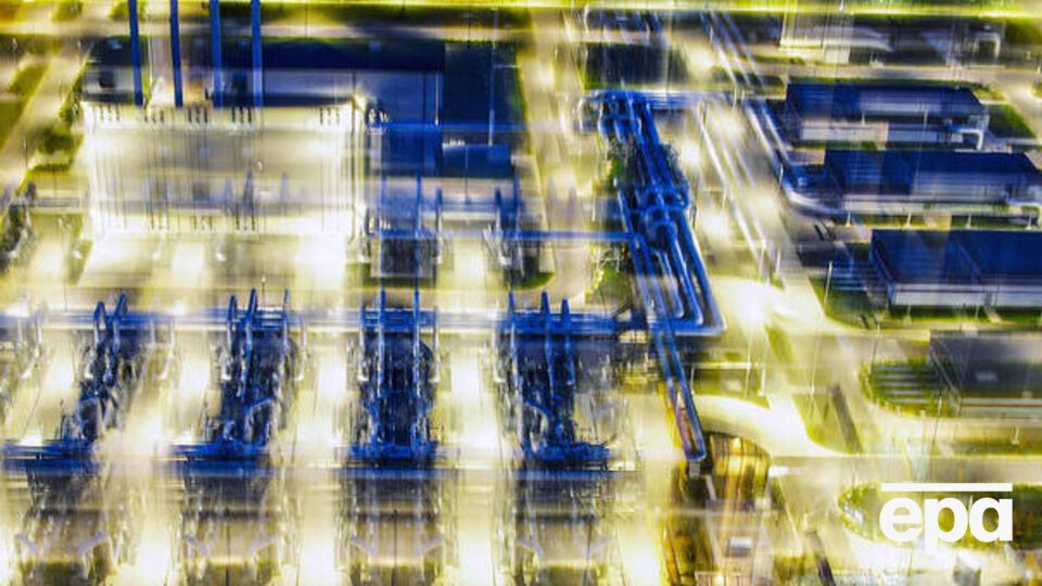Європейські сховища газу заповнено на 93,6%