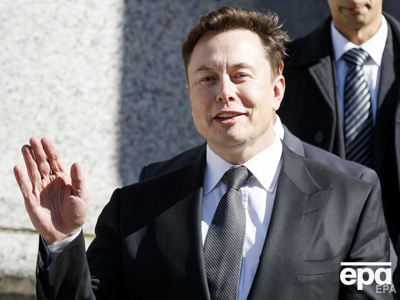 Сейчас происходит один из последних этапов по отправке Маску средств на покупку Twitter