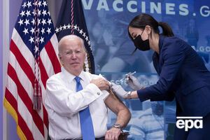 Байден: Этот год отличается от прошлых. В этом году почти каждую смерть от COVID-19 можно предотвратить