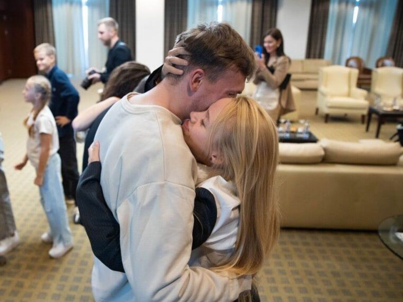 Катерина Прокопенко зустрілася зі звільненим із полону чоловіком 4 жовтня